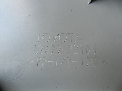 Acabamento Lateral Traseira Esquerda Toyota Corolla 03/15