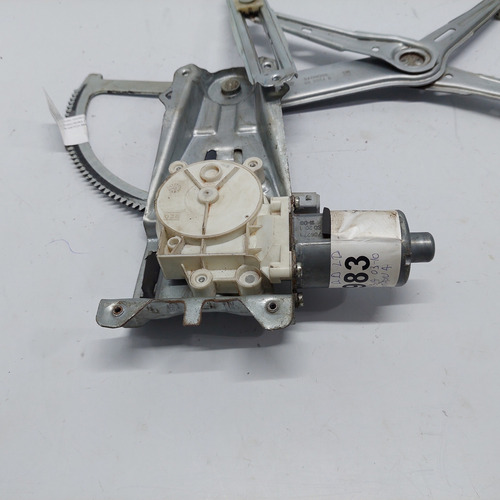 Maquina Vidro Dianteira Direita Gm Corsa Montana 2003 A 2010