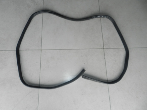 Borracha Traseira Porta Malas Fiat Stilo 2007 A 2011