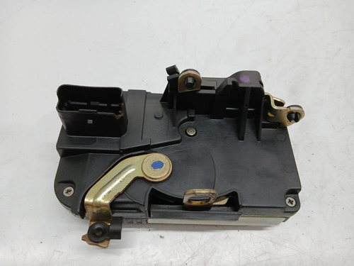 Fechadura Da Porta Dianteira Direita Peugeot 206 1999 A 2003