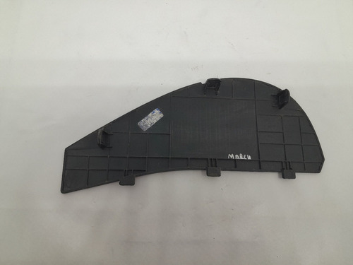 Acabamento Lateral Esquerdo Painel Nissan March 2015 A 2019