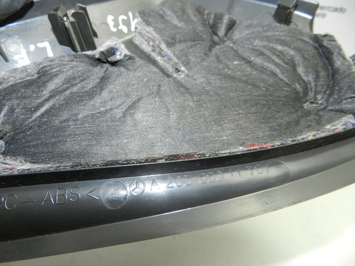 Acabamento Lateral Esquerdo Painel Mercedes C180k 04/11