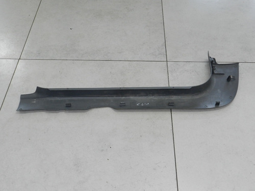 Acabamento Soleira Dianteira Direita Renault Clio 01 A 2004
