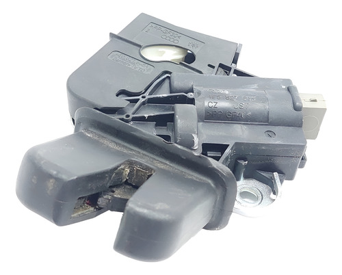 Fechadura Da Tampa Porta Malas Jetta Ano 06 A 10 A4 09 A 14