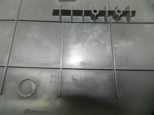 Acabamento Esquerdo Console Nissan Sentra 07/13 68921et000