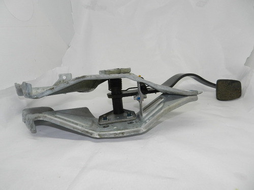 Pedal Embreagem Com Suporte Gm Vectra 08/11 93383760