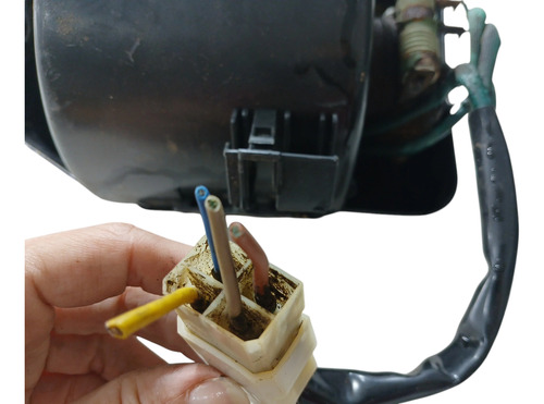 Carcaça Inf  Motor Ventilador Forçado Gm Kadett/ 1995 (ap)