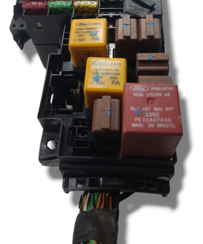 Caixa De Fusível Ford Fiesta 2007 A 2010 (al) 7s6514401dc