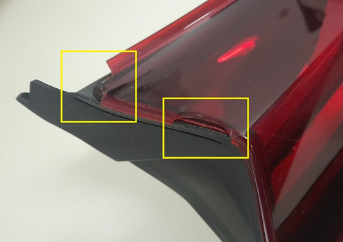 Lanterna Tampa Esquerda Gm Tracker Ltz 23 - 26376774 Detalhe