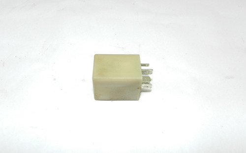 Relé Temporizador Faróis 12v 2vr Vw Santana 325941593
