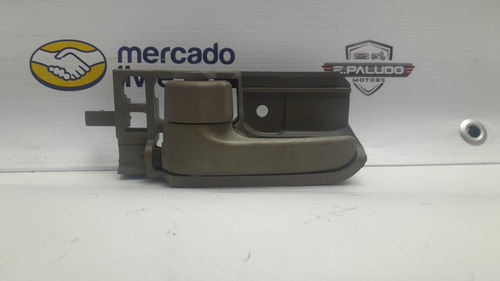Maçaneta Interna Esquerda Bege Toyota Corolla Hilux 03/08