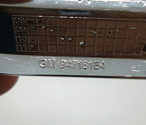 Moldura Grade Radiador Cromada Gm Vectra 09/12 94716184