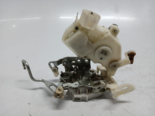 Fechadura Porta Dianteira Direita Toyota Etios 2013 A 2021