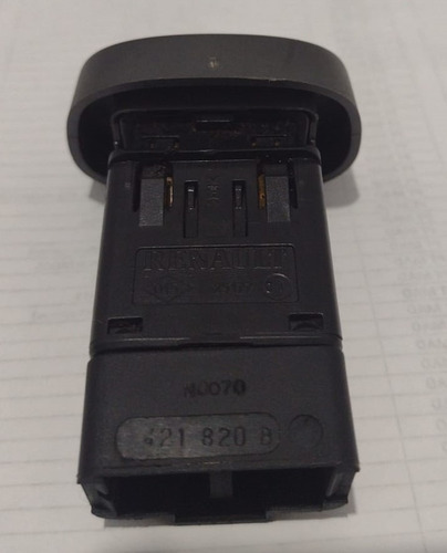 Botão Do Pisca Alerta Renault Clio 1999/2008 421820b