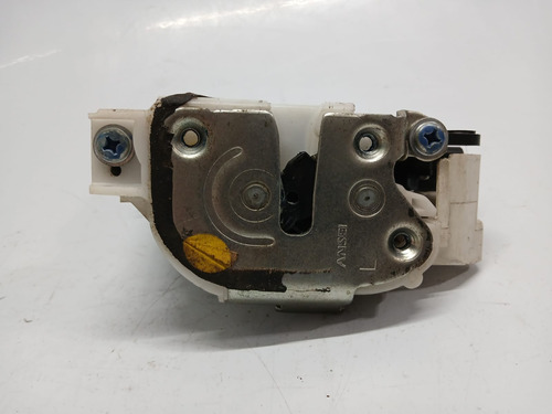 Fechadura Porta Dianteira Esquerda Mitsubishi Lancer Triton