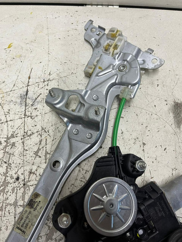 Máquina De Vidro Traseira Esquerda Corolla 2024 6984002730
