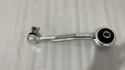 Braço Superior Supensão Dianteira Direita C180k 00/06 Usado