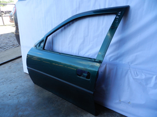 Porta Dianteira Esquerda Gm Vectra Gls 4p 97/05 Com Detalhes