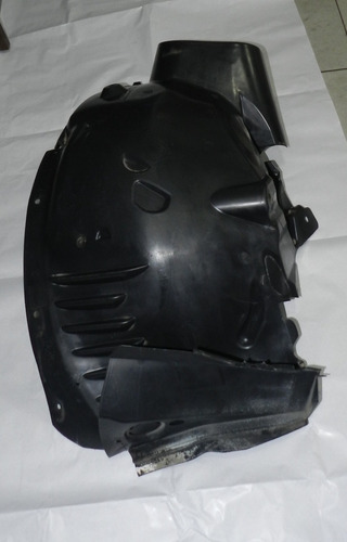 Para-barro Dianteiro Ld Mercedes C180 C200 10/16 Detalhe