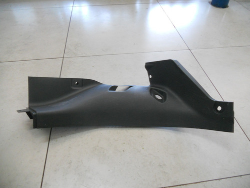 Acabamento Coluna Traseira Direita Fiat Grand Siena