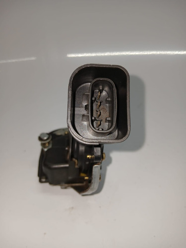 Fechadura Da Porta Traseira Direita Gm Tracker 1999 A 2009