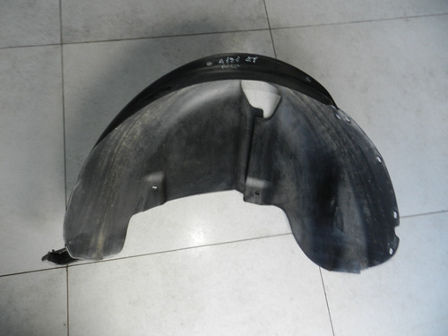 Para-barro Traseiro Esquerdo Polo Sedan 03/15 Com Detalhe