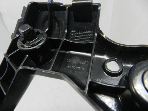 Guia Para-choque Diant Esquerdo Yaris Corolla Hybrid 20/22