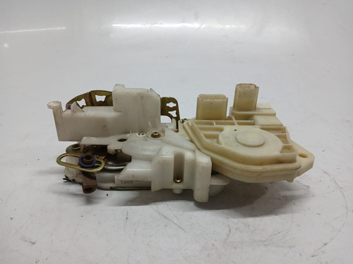 Fechadura Da Porta Dianteira Direita Honda Civic 2001 A 2006