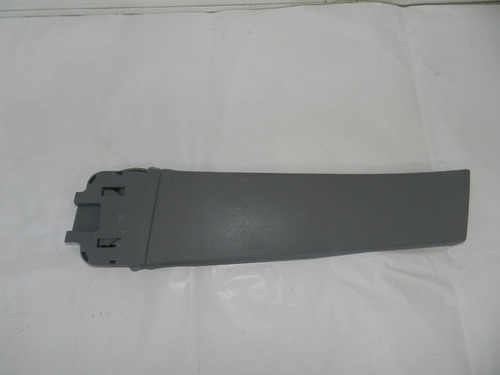 Moldura Coluna Porta Esquerda Vectra Sedan 06/15 93370277
