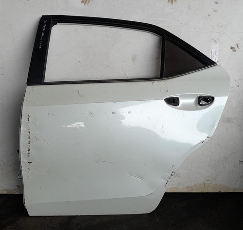 Porta Traseira Esquerda Toyota Corolla Altis 13/18 Detalhes