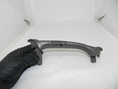 Acabamento Puxador Lado Direito Ford Focus 01/08 Com Detalhe