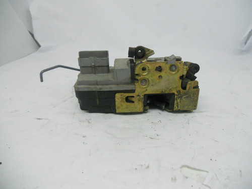 Fechadura Porta Traseira Direita Peugeot 206 2003 A 2005