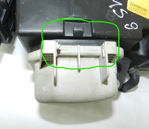 Farol Lado Direito Fiat Marea Sx 2002 Com Detalhes