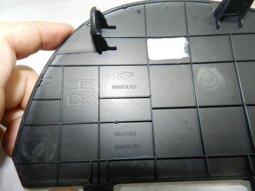 Moldura Lateral Direita Nissan March 2015 A 2017 684989lh0a