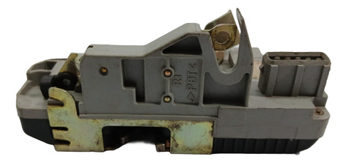 Fechadura Da Porta Traseira Direita Peugeot 306 1995 A 2001