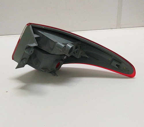 Lanterna Traseira Esquerda Hyundai Hb20 Hatch 2012 A 2015