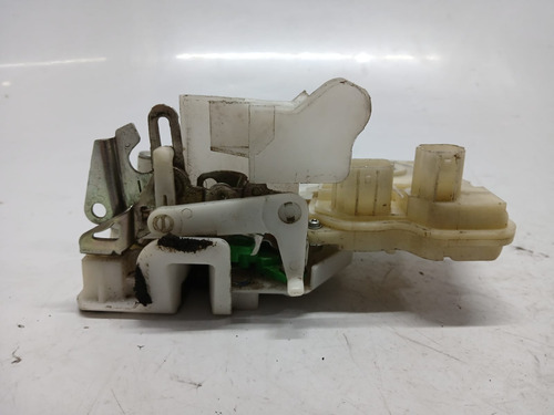 Fechadura Da Porta Traseira Esquerda Honda Fit 2004 A 2008
