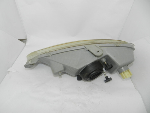 Farol Lado Direito Arteb Gm Celta 2001 A 2005 1100094