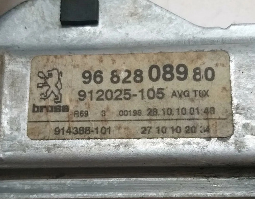 Máquina Vidro Dianteira Esquerda Peugeot 3008 2011 A 2014