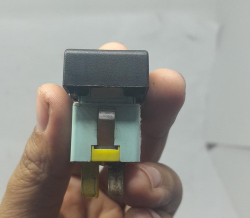 Botão Desembaçador Traseiro Gm Vectra 1999 A 2005 09138051