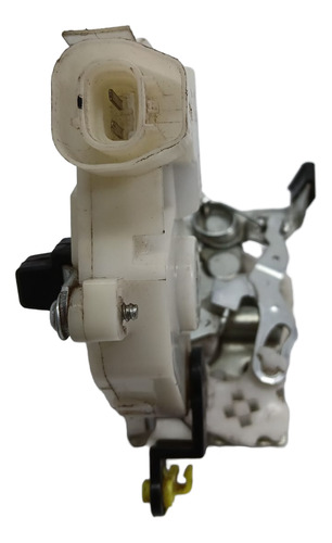 Fechadura Porta Traseira Esquerda Toyota Etios 2013 A 2021
