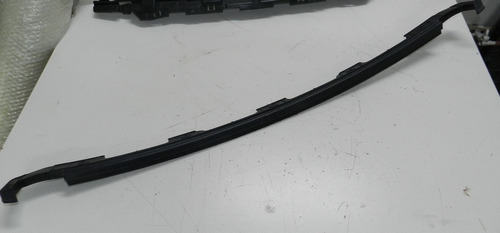 Suporte Guia Parachoque Central Tras Vw Fox 04/10 5z0807863b