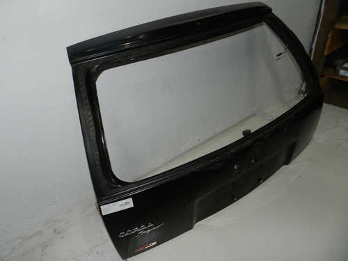 Tampa Traseira Porta-malas Corsa Super Hatch 97/01 Detalhes