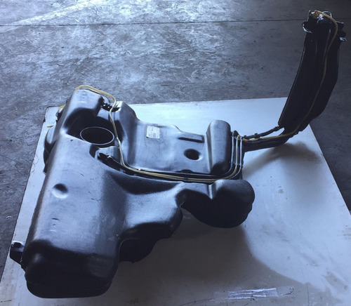Tanque Combustível Golf Bora Audi A3 99/06 Gasolina Detalhe