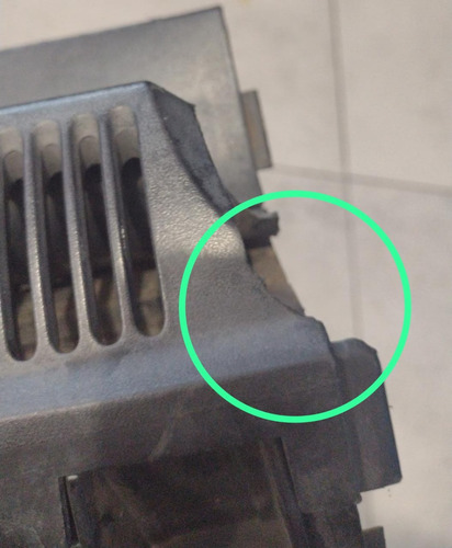 Grade De Churrasqueira Lado Direito Para-brisa Ford Ka 94/04