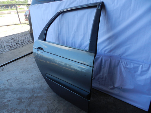 Porta Traseira Direita Renault Scenic Megane 99/05 Detalhe