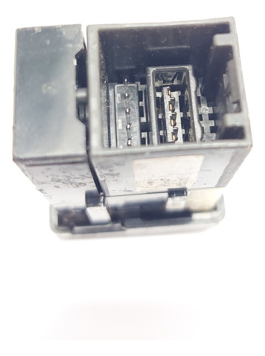 Entrada Usb / Auxiliar Toyota Prius Ano 2010 A 2015