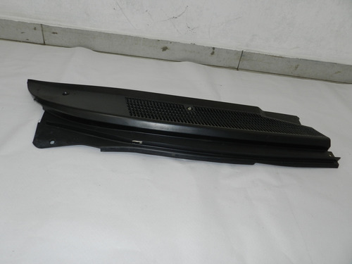 Grade Churrasqueira Direita Ford Mondeo 97/98 Com Detalhe