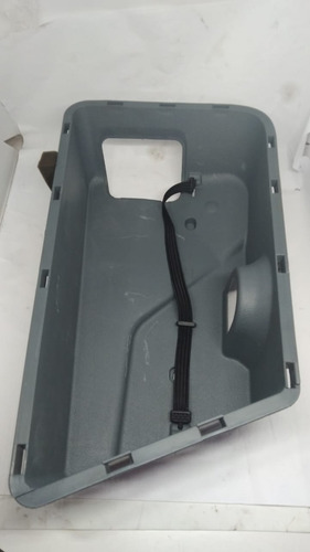 Acabamento Inf. Porta-mala Lado Direito Renault Scenic 99/09