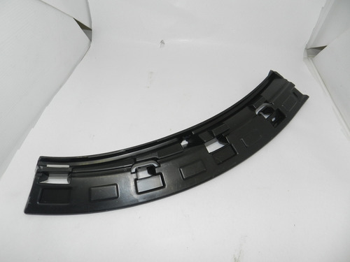 Guia Para-choque Dianteiro Esquerdo Renault Fluence 09/15